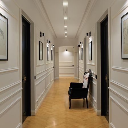 Arte Boutique Hotel Тирана Экстерьер фото