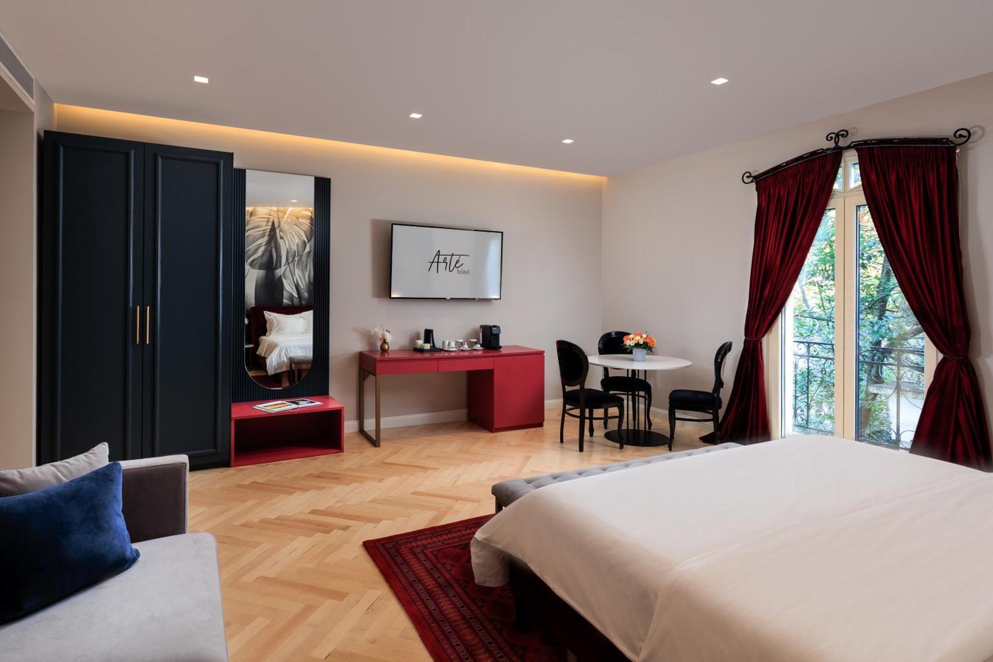 Arte Boutique Hotel Тирана Экстерьер фото