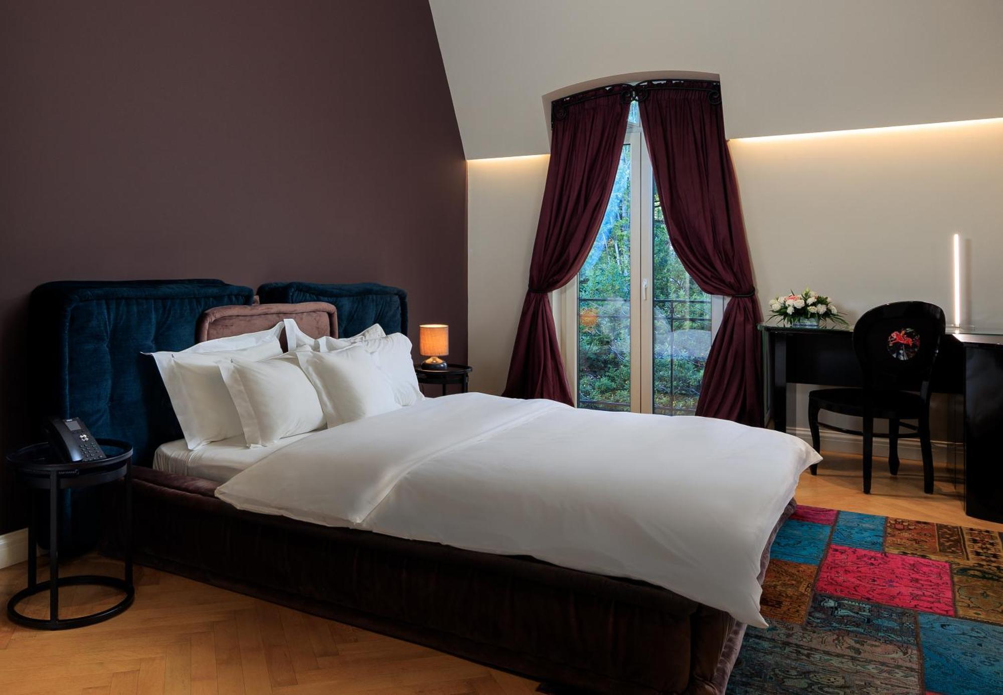 Arte Boutique Hotel Тирана Экстерьер фото